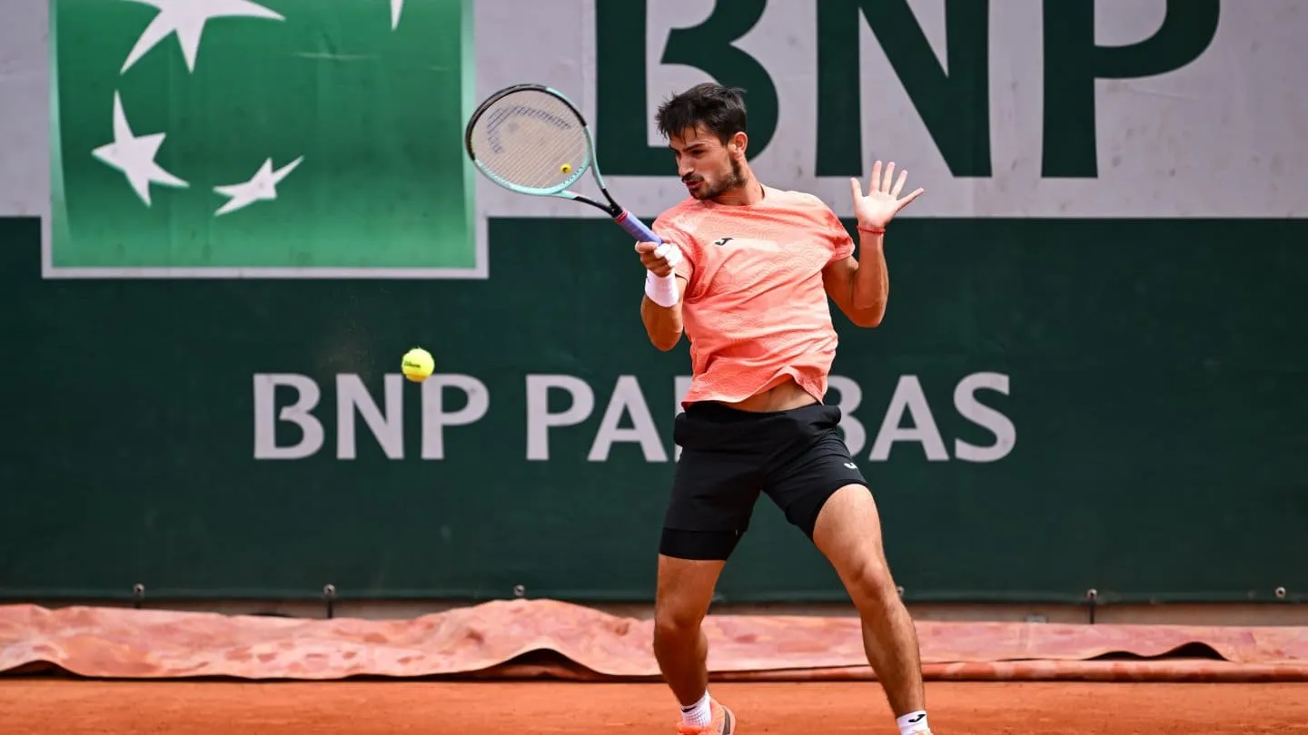 Exciting Day at Roland Garros: Navone and Cerúndolo Shine as Others Exit Early!