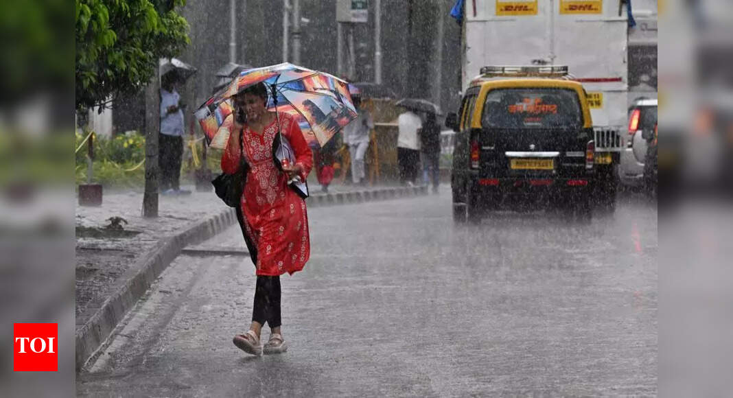 Severe Weather Alert: Mumbai, Thane Brace for Heavy Rain and Thunderstorms This Weekend!