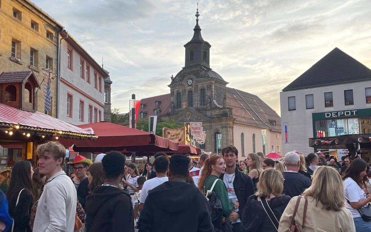 Experience Bayreuth's 2025 Bürgerfest: Music, Culture, and Culinary Delights Await!