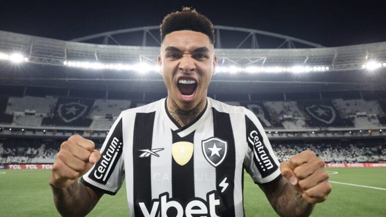 Will Igor Jesus Lead Botafogo to Victory Against Ceará in Brazil's Thrilling Showdown?