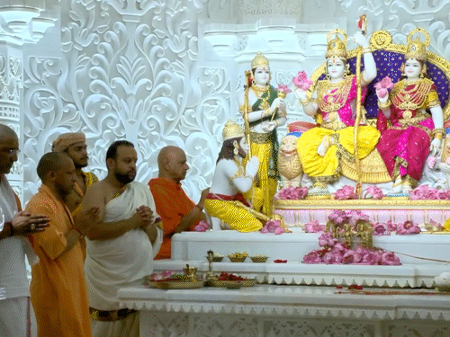 Grand Pran Pratishtha Ceremony of Ram Darbar by CM Yogi Marks a Historic Moment in Ayodhya's Ram Mandir!
